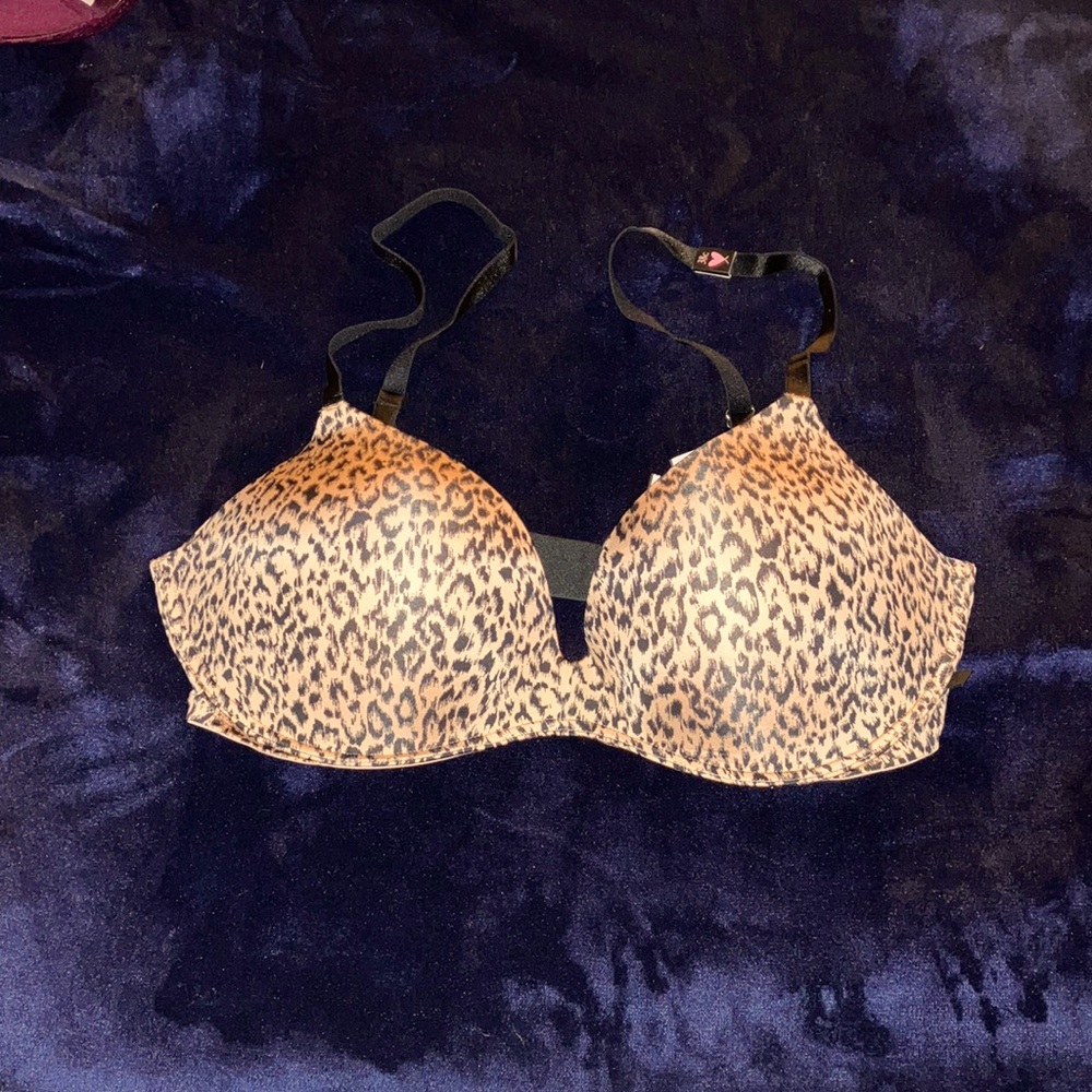NWT Victoria’s Secret padded wire free bra